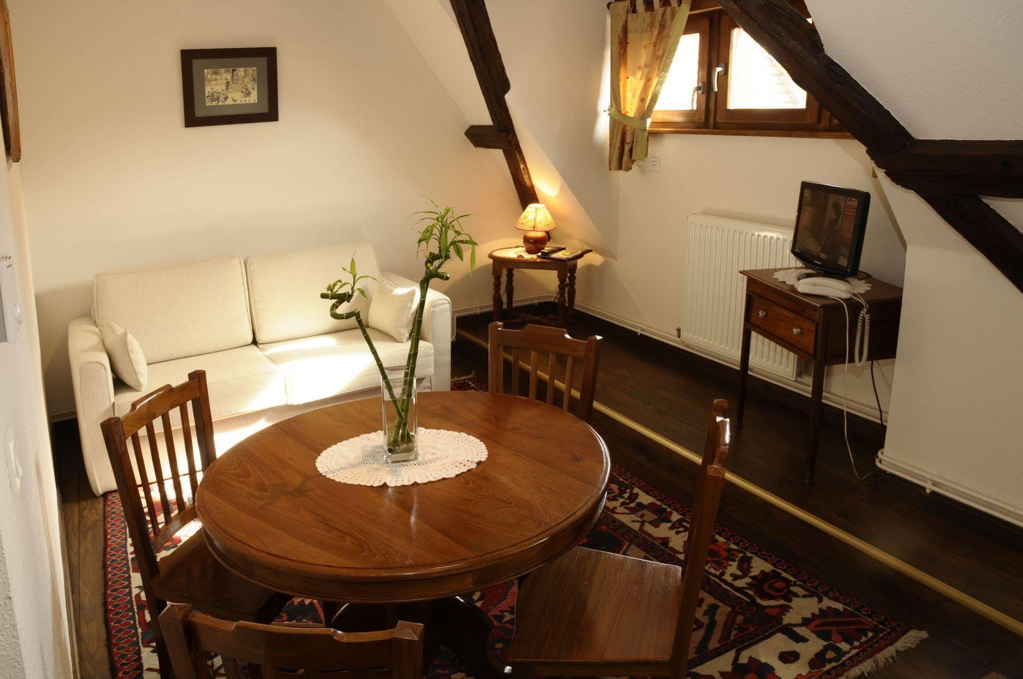 La Cour Du Bailli Suites & Spa Bergheim Zewnętrze zdjęcie